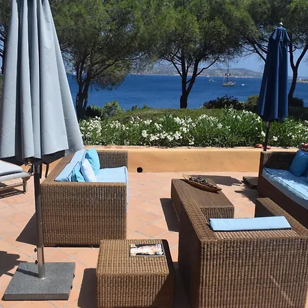 Sycorax, Waterfront With Private Jetty And Buoy Villa